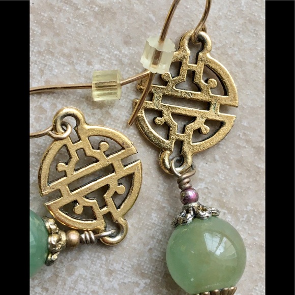 Beautiful jade drop earrings! - Picture 3 of 5